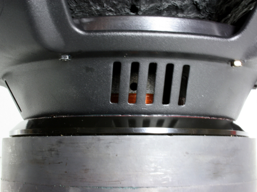 Excursion SXT-12D2 - subwoofer samochodowy